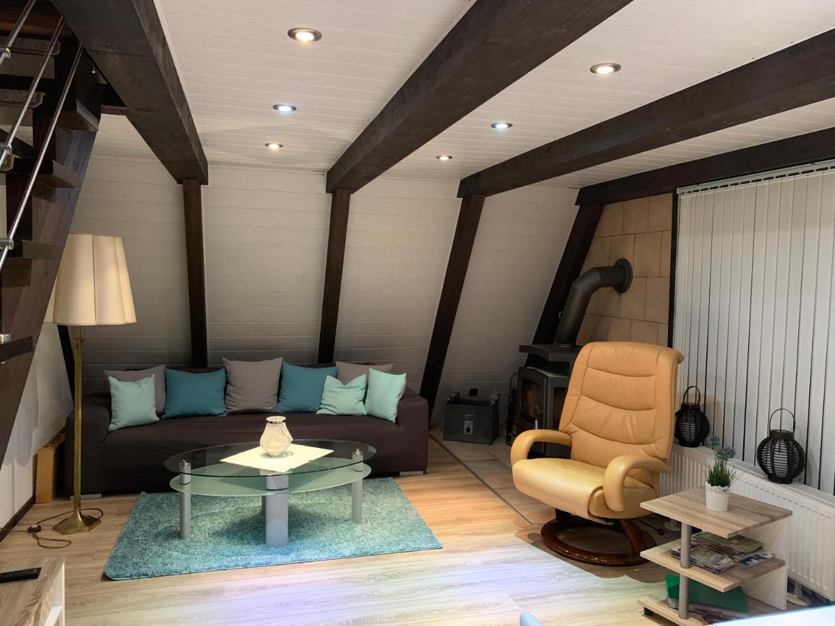 Natur Pur - Waldurlaub Im Tiny House Ronshausen Esterno foto