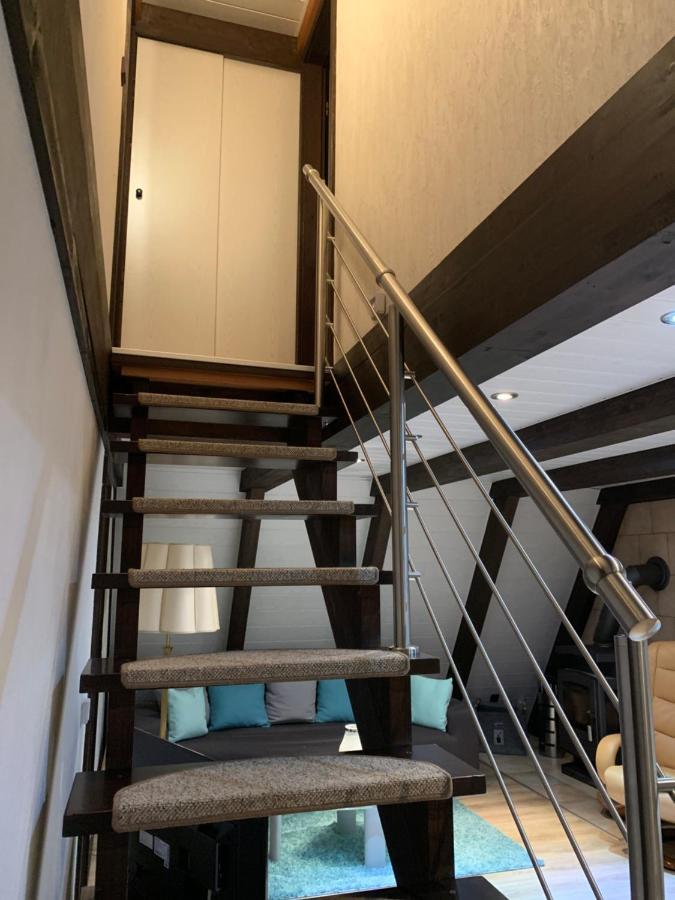 Natur Pur - Waldurlaub Im Tiny House Ronshausen Esterno foto